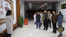 自治区教育厅科研处与学位办党支部“两学一做”调研组莅临beat365召开“两学一做”座谈会