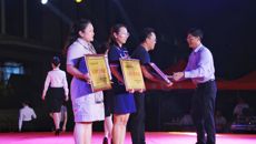 青春心向党 建功新时代——beat365举办纪念五四运动100周年共青团工作表彰大会暨舞蹈大赛