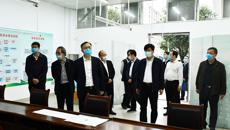 自治区政府副主席黄俊华莅临beat365调研开学准备工作