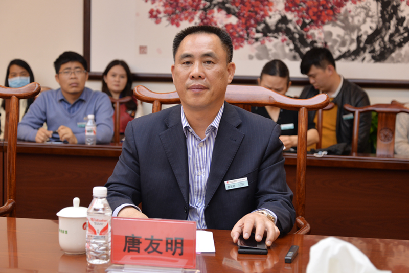 2唐友明院长介绍医院情况.jpg