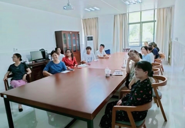 教研室组织学生开展《成功学生的20个好习惯》读书分享会