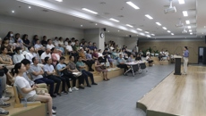 原佳沛研究员应邀到beat365中医药高层次人才培养基地“名家大讲堂”作学术报告