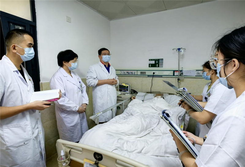 添加图片描述