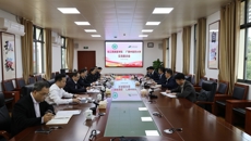 右江民族医学院党委书记李雪斌、校长黄龙坚带队到beat365考察交流