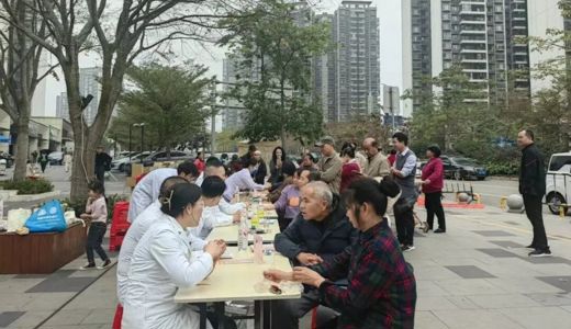 附属国际壮医医院两个党支部联合开展公益志愿服务活动