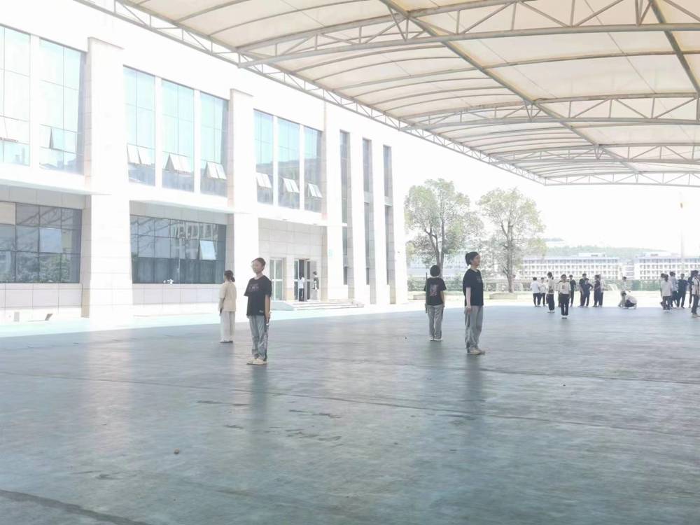 C:\Users\ADMINI~1\AppData\Local\Temp\WeChat Files\7dfb8180d1935f526d297db0bda467c.jpg